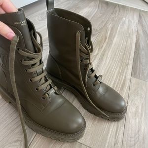 Louis Vuitton TERRITORY FLAT RANGER khaki boots